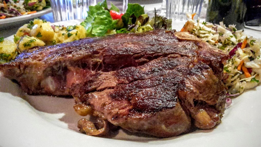 1kg T-bone steak at Green Parrot Cafe Wellington